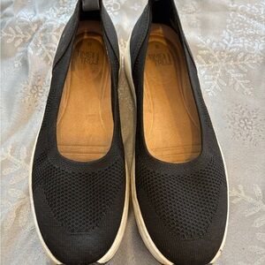 Time and Tru Women's Black Knit Flats